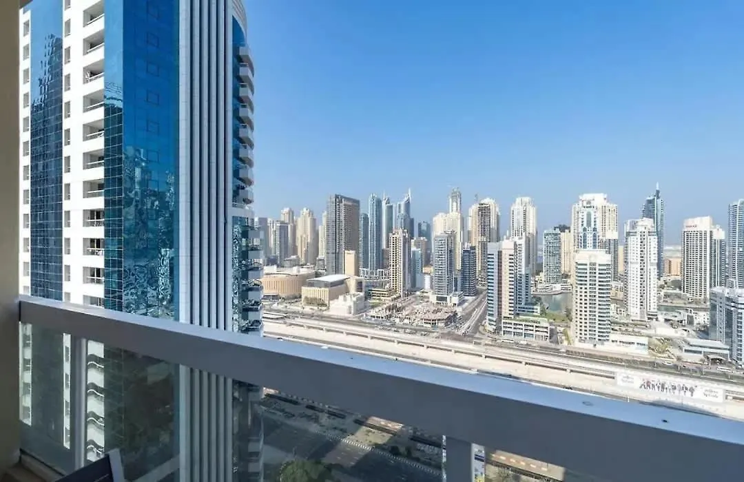 Stunning 2 Bed Great Metro Access Apartamento Dubai 0*,  Emirados Árabes Unidos