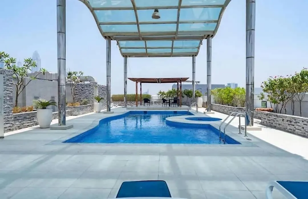 Stunning 2 Bed Great Metro Access Apartamento Dubai