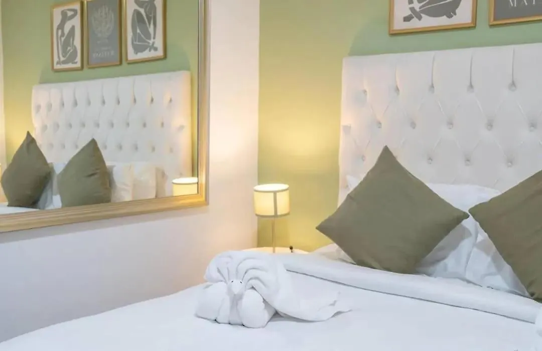 Stunning 2 Bed Great Metro Access Apartamento Dubai Emirados Árabes Unidos