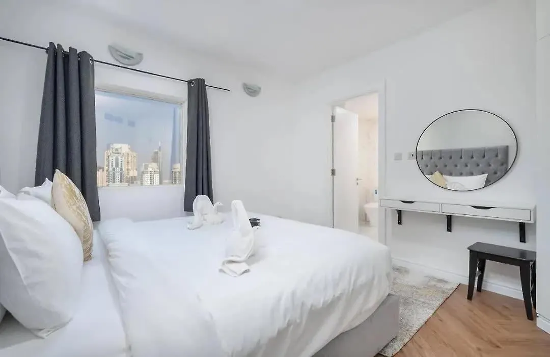 Stunning 2 Bed Great Metro Access Apartamento Dubai 0*,  Emirados Árabes Unidos