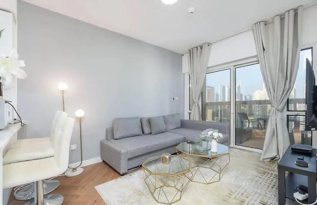 Stunning 2 Bed Great Metro Access Apartamento Dubai Emirados Árabes Unidos