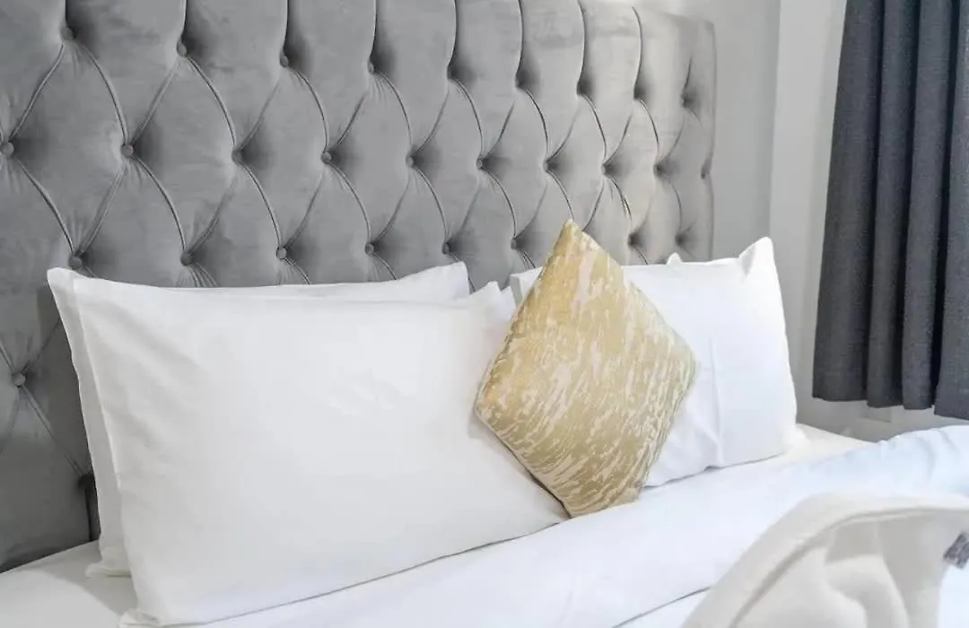 Stunning 2 Bed Great Metro Access Apartamento Dubai 0*,  Emirados Árabes Unidos