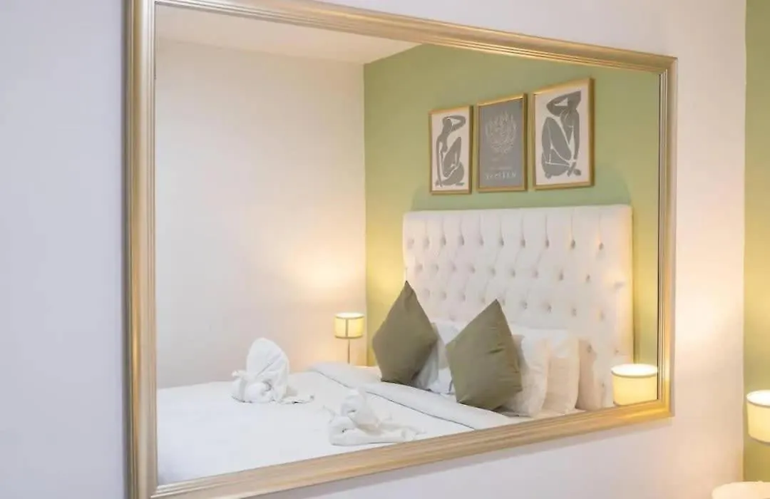 Stunning 2 Bed Great Metro Access Apartamento Dubai Emirados Árabes Unidos